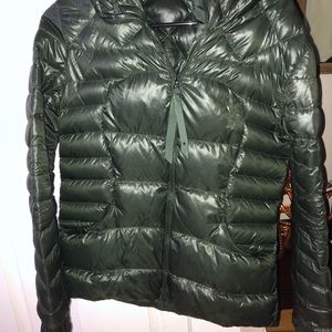Lululemon Gator Green puffer coat size 10!  EUC